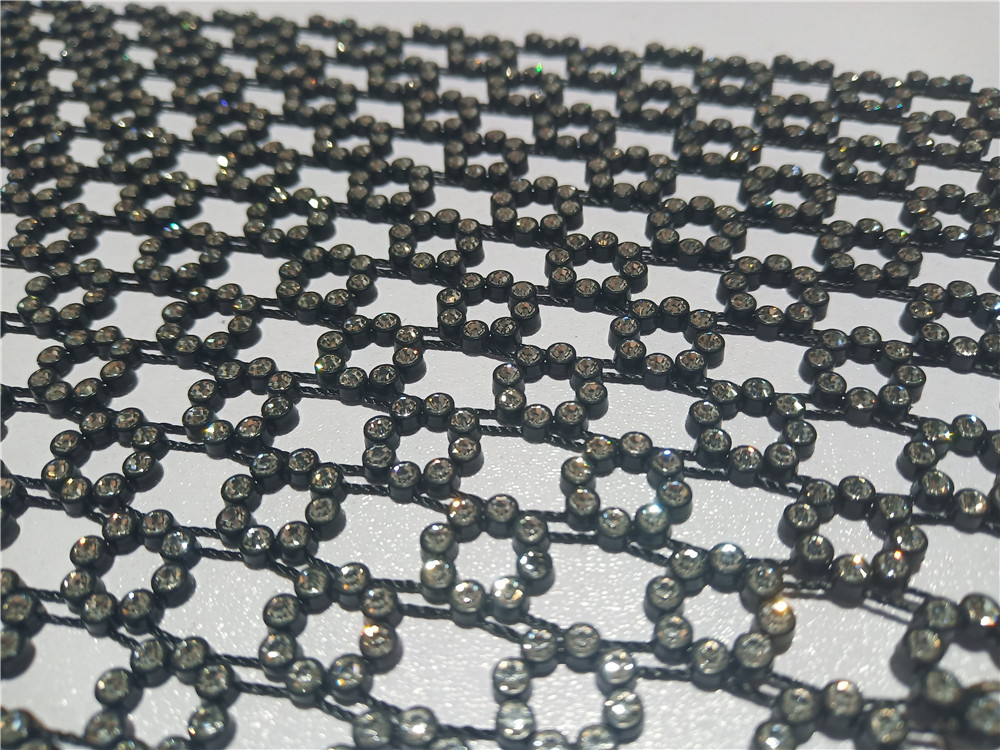 Rhinestone Party Mask Sparkly Crystal Face Mask with Hanging Chains